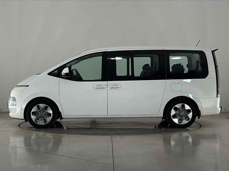 Hyundai Staria Tour 4x4 - fotka 3 z 31