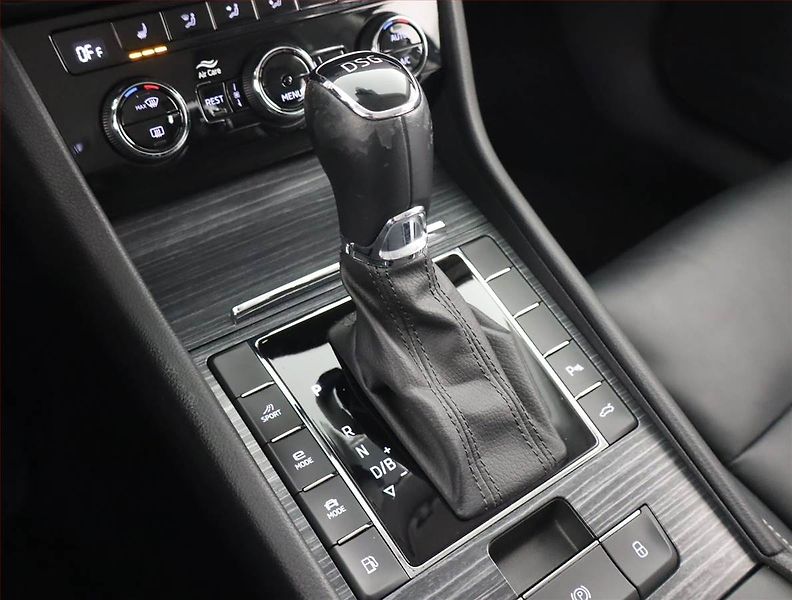 Škoda Superb (2020) Style iV 1.4 TSI PHEV - fotka 13 z 25