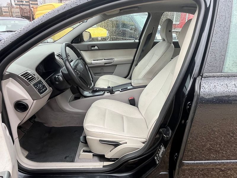 Volvo S40 1.6D 84KW*NOVÉ VSTŘIKY* - fotka 12 z 26