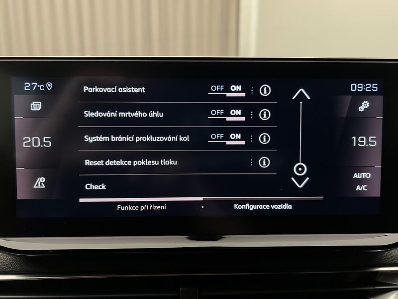 Peugeot 5008 GT 1.6 PURETECH AUT 7 MÍST - fotka 34 z 47