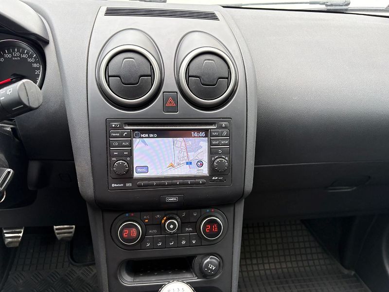 Nissan Qashqai 1.6dCi, 96kW, 4x4, Kamera 1Maj - fotka 10 z 27