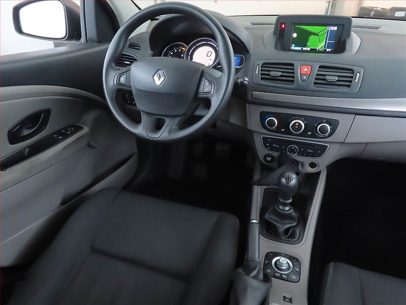 Renault Mégane (2012) 1.6 16V, Serv.kniha, Navi - fotka 7 z 15