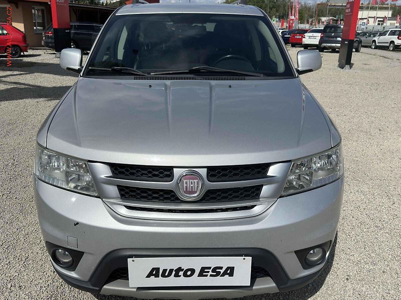 Fiat Freemont (2012) 2.0 M.Jet 4x4 7míst, AT - fotka 2 z 20