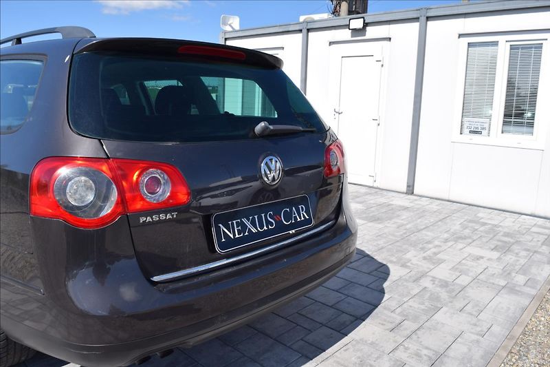 Volkswagen Passat 1,9 TDI 77KW KLIMA 1XMAJITEL - fotka 11 z 46