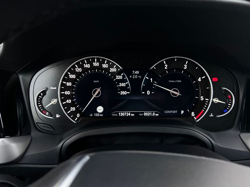 BMW Řada 3 318d-SPORT-LINE 360 KAMERA - fotka 24 z 48
