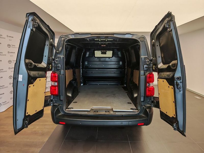 Toyota ProAce Panel Van L2 - 2.0L Diesel 177 - fotka 7 z 25
