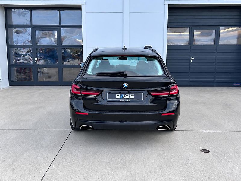 BMW Řada 5 520d Touring, Head-up, Tažné - fotka 5 z 26