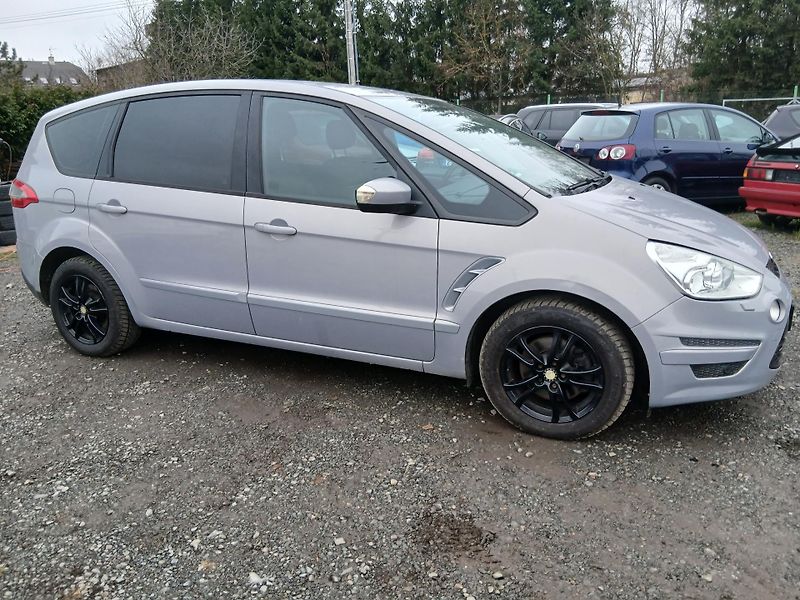 Ford S-MAX 2.0 TDCI, AUTOMAT - fotka 24 z 32