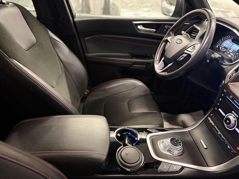 Ford S-MAX (2022) 2.5 HEV,ST-LINE,7REZERVOVÁNO - fotka 19 z 44