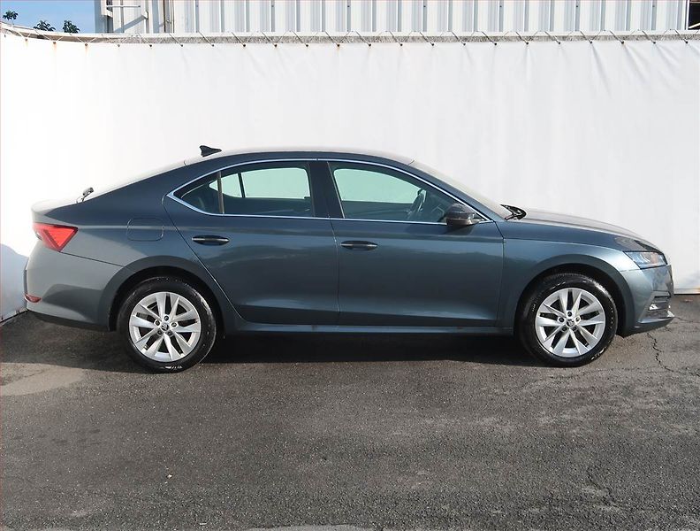 Škoda Octavia (2021) Style 2.0 TDI, Serv.kniha - fotka 6 z 21