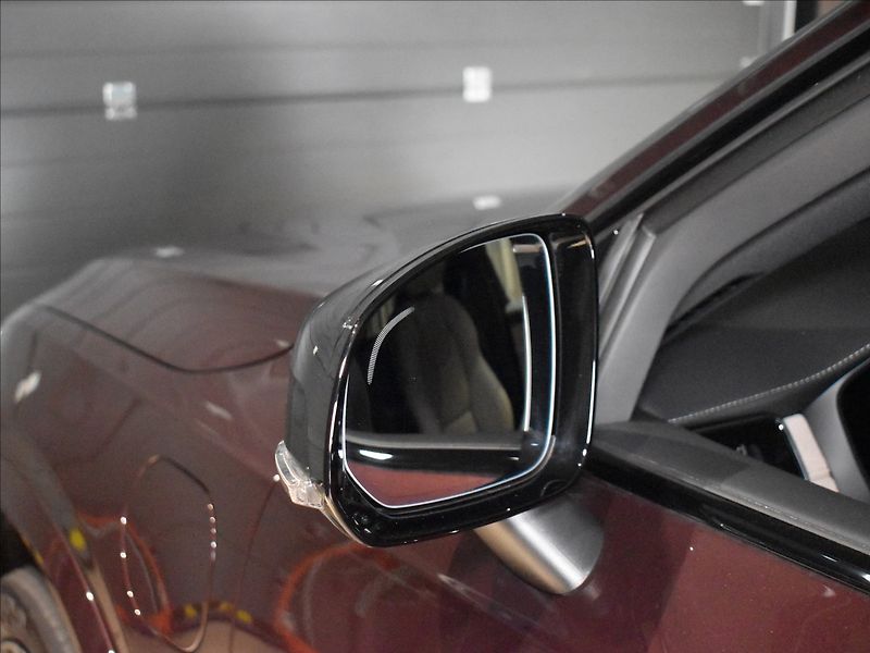 Volvo XC90 2,0 T8 AWD Ultra B&W,Ventilace - fotka 29 z 30