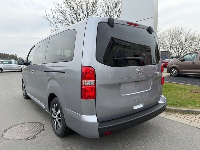 Toyota ProAce Verso L1 2.2D MAN6 Business Comfort - fotka 4 z 8