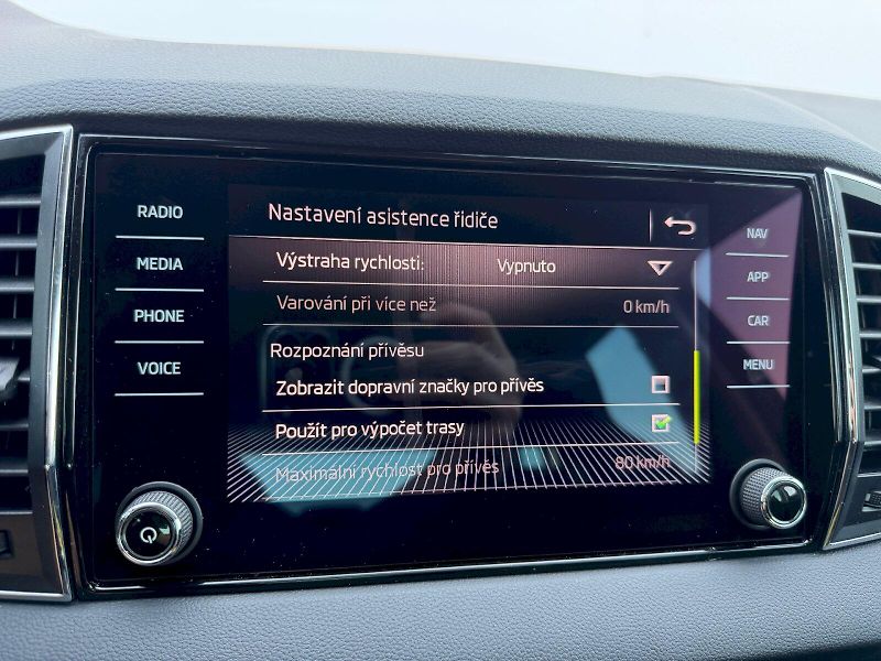 Škoda Karoq (2019) 1.5 TSI 110kW Style VarioFlex - fotka 18 z 35