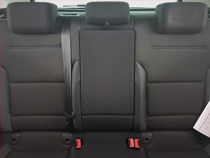 Volkswagen Golf (2019) 32 kWh - 37 Ah, Automat - fotka 10 z 21