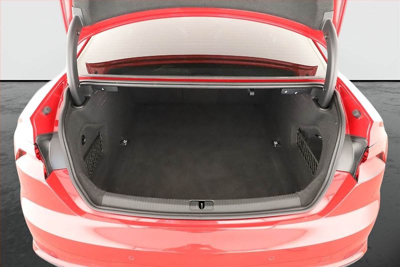 Audi A5 (2019) S-Line 2.0 TFSI - fotka 16 z 17