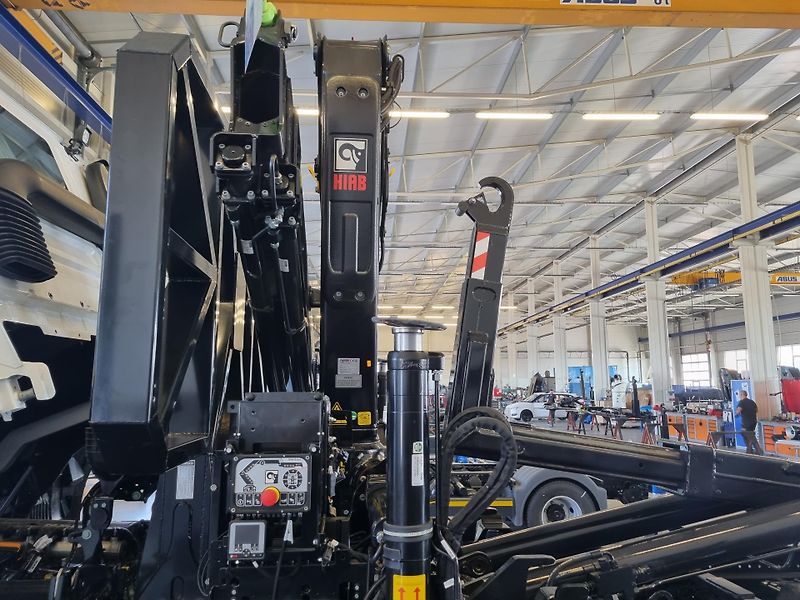MAN TGL 12.220 KONTEJNER 8T - fotka 33 z 49