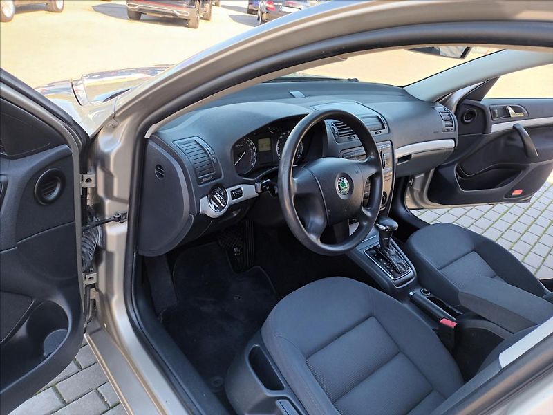 Škoda Octavia 1,6 MPI,75KW,DSG,KLIMA, - fotka 15 z 31
