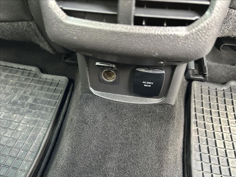 Ford Mondeo 1,5 EcoBoost 121kW Titanium - fotka 15 z 34