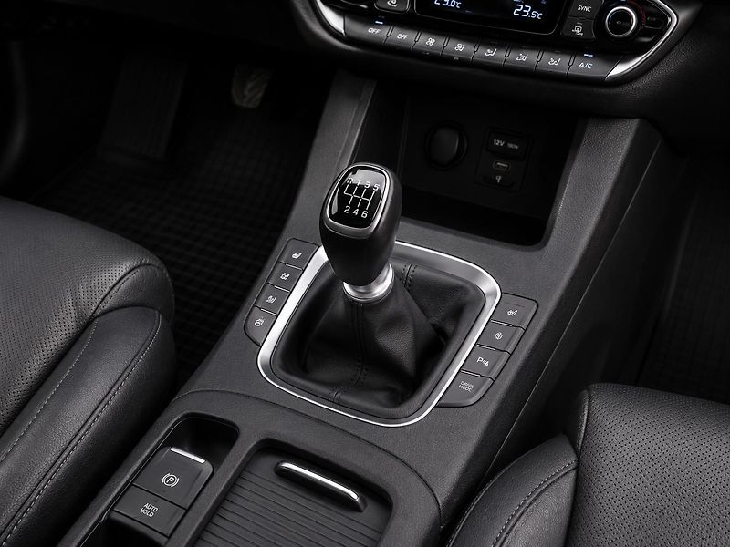 Hyundai i30 1.5T-GDi-volat-608 081 843 - fotka 16 z 21