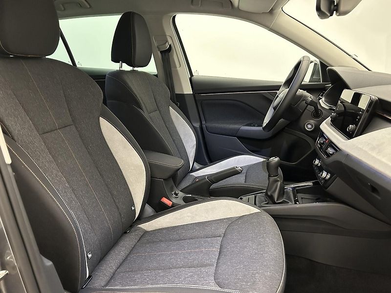 Škoda Scala 1.0 TSI Selection - fotka 20 z 25