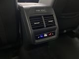 Škoda Superb Combi 2,0 TDI L&K 4x4 DSG - náhled 25