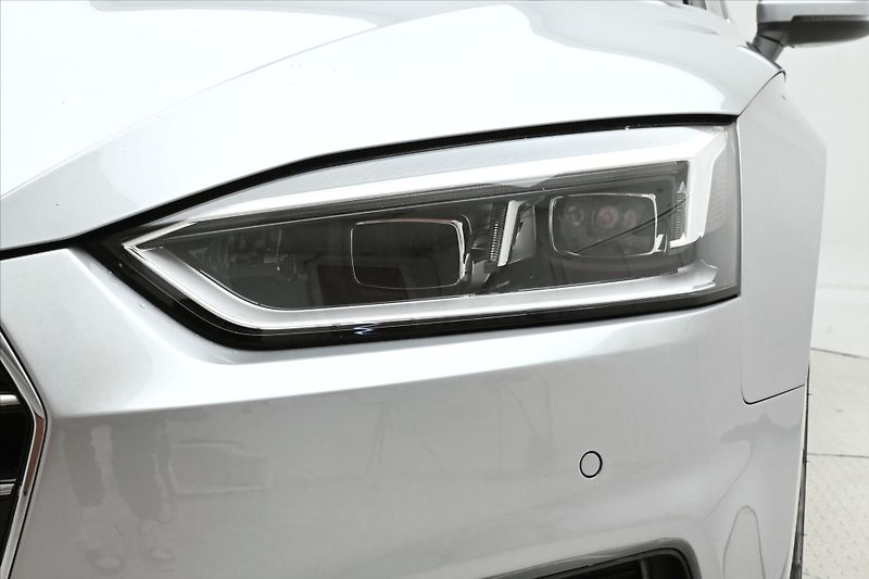 Audi A5 2,0 45TFSI 180kW 4x4 Sportback - fotka 29 z 31