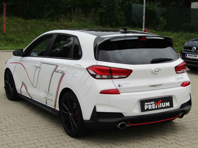 Hyundai i30 (2020) 2.0 i, serviska - fotka 6 z 20