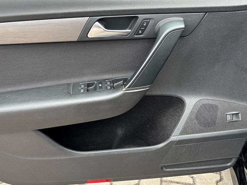 Volkswagen Passat DSG COMFORTLINE - fotka 13 z 26