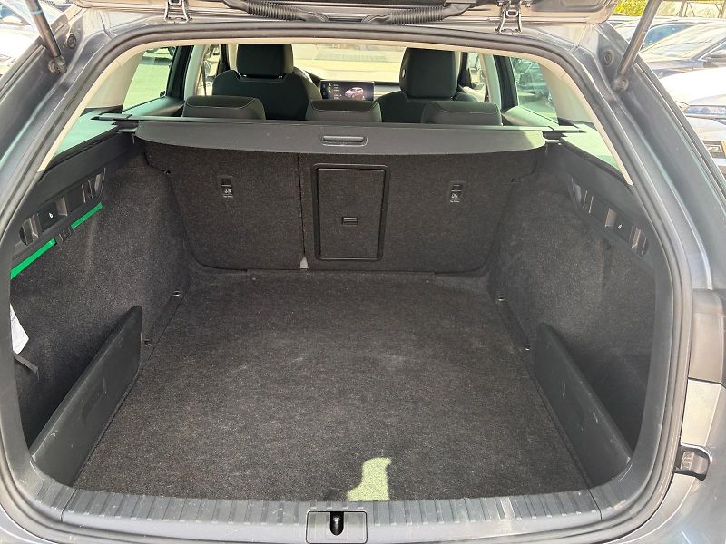 Škoda Octavia (2022) STYLE 2.0TSI 140kW DSG 4x4 CZ - fotka 6 z 11