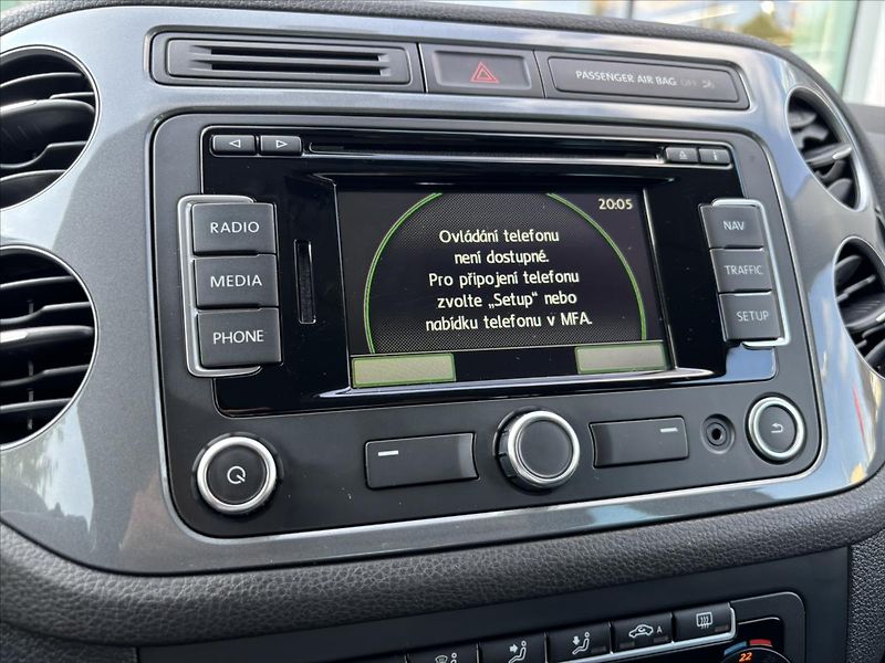 Volkswagen Tiguan 2,0 TSi 4x4 AT R-Line TOP STAV - fotka 21 z 40
