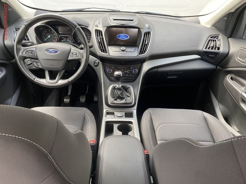 Ford Kuga (2017) 1.5 EB, AC, TZ, park.asist - fotka 8 z 17