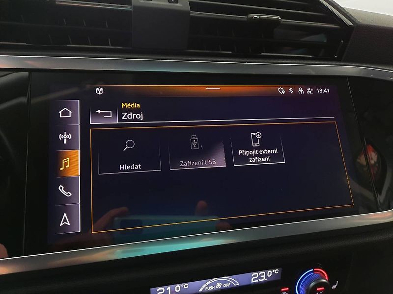 Audi Q3 (2022) Sportback S line 1.5 TFSI (110 - fotka 19 z 23