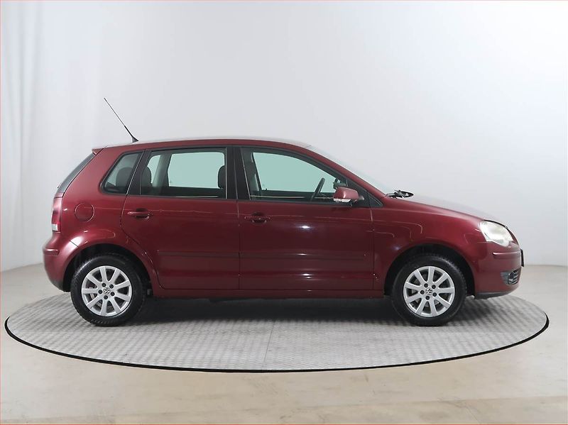 Volkswagen Polo (2009) 1.2 12V - fotka 6 z 14