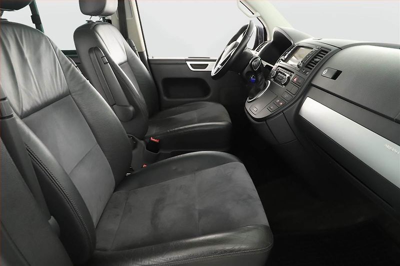 Volkswagen Multivan (2014) Highline 2.0 TDI 4Motion, ČR - fotka 7 z 17