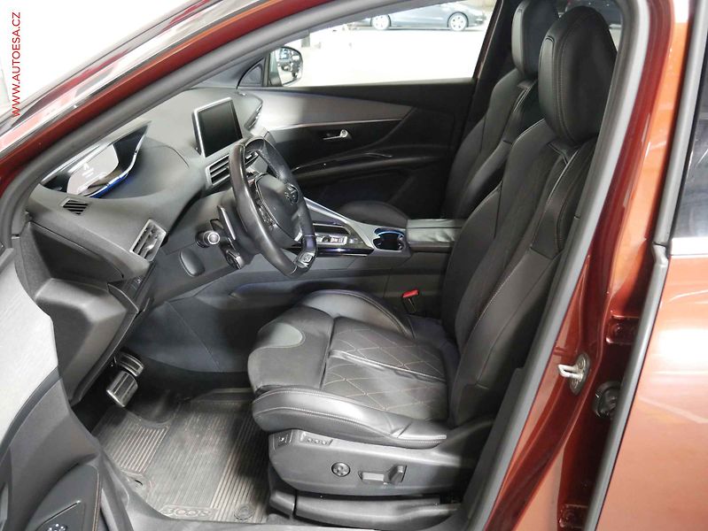 Peugeot 3008 (2018) 2.0HDi, AT, LED, navi - fotka 9 z 25