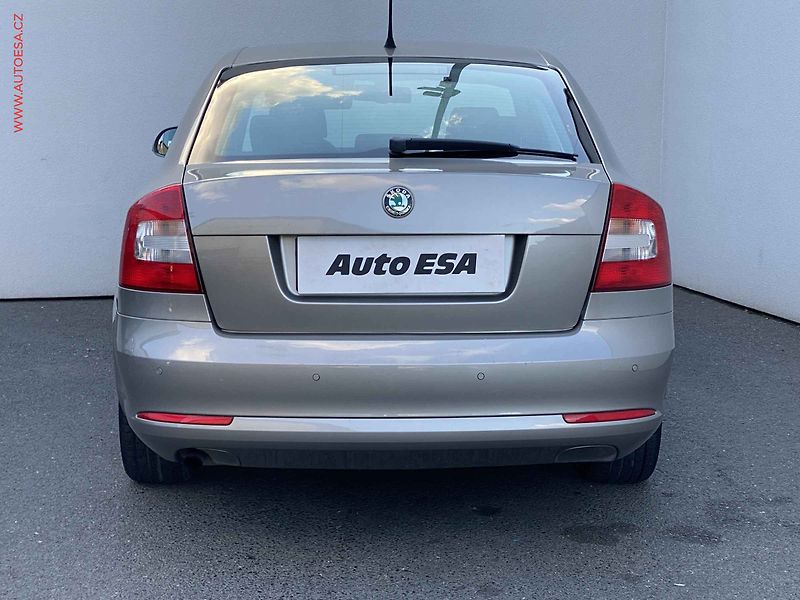 Škoda Octavia (2011) 1.2 TSi, Ambiente, TZ - fotka 5 z 17