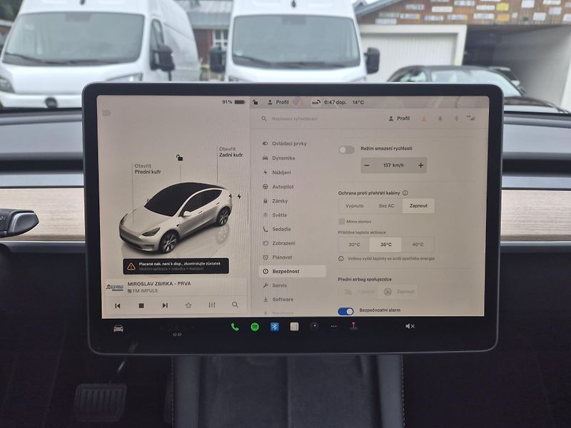 Tesla Model Y LONG RANGE DUAL MOTOR  92% - fotka 28 z 50