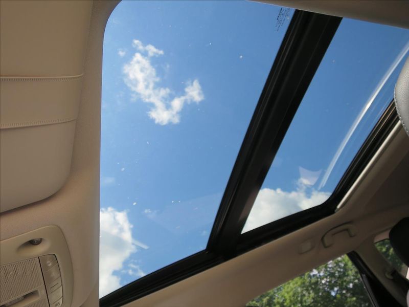 Nissan X-Trail 2,0  dCi Panorama 360°  7 míst - fotka 24 z 29