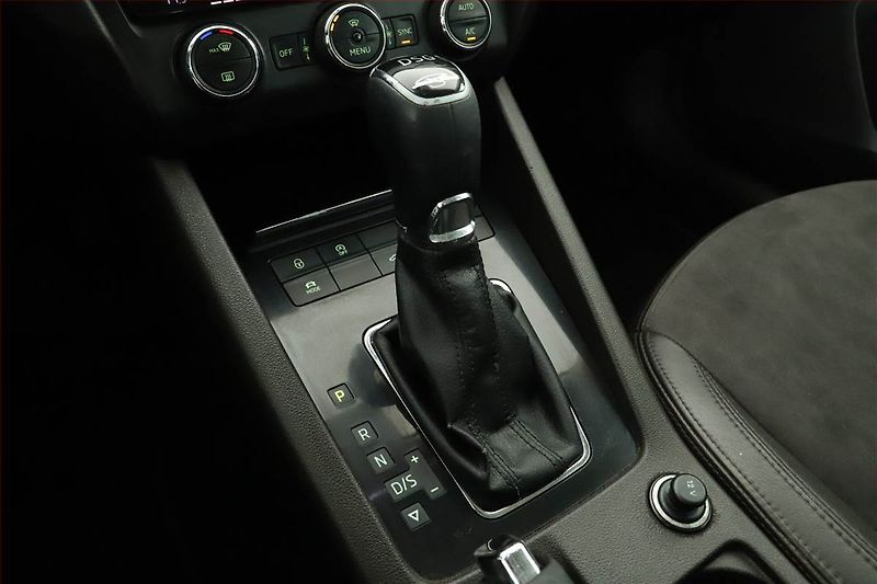 Škoda Octavia (2015) Laurin&Klement 2.0 TDI, 4X4 - fotka 12 z 20
