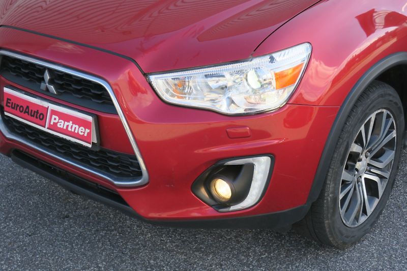 Mitsubishi ASX (2015) INTENSE+ 1.6 DI-D 4WD - fotka 8 z 50