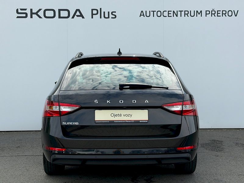 Škoda Superb (2022) 2.0TDI 110kW DSG Comfort Plus - fotka 31 z 35