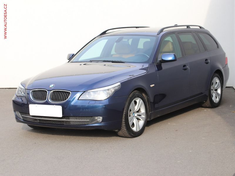 BMW Řada 5 (2007) 3.0 D 530D, XDrive - fotka 3 z 3