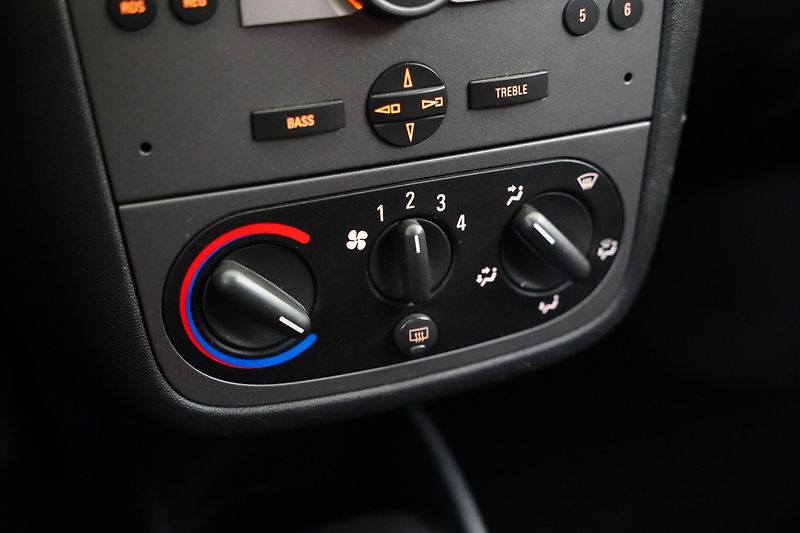 Opel Tigra - fotka 19 z 21