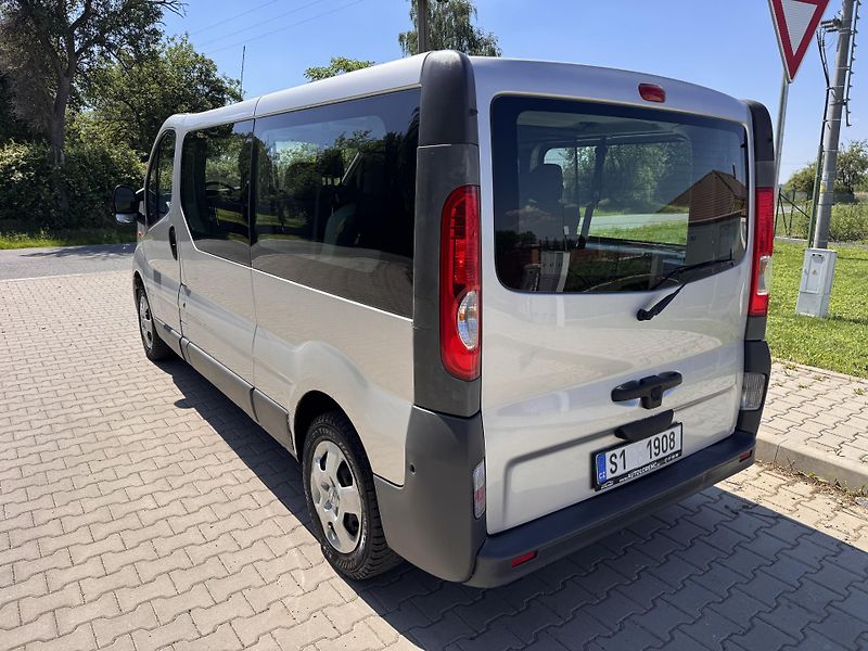 Opel Vivaro 2.0CDTI 84Kw L2 - 9.Mist - fotka 5 z 17