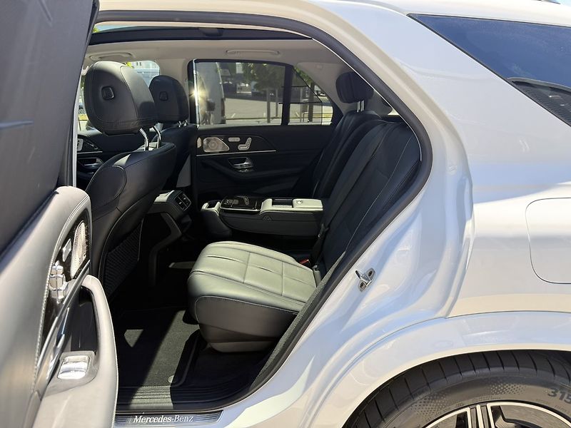 Mercedes-Benz GLE (2022) 350 de 4MATIC SUV - fotka 15 z 61