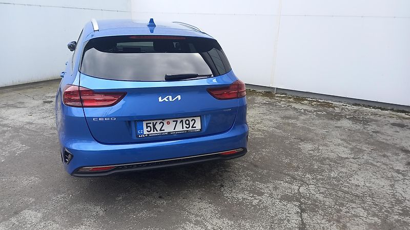 Kia Ceed SW (2024) 1,5 T-GDi GPF TOP - fotka 8 z 29