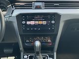 Volkswagen Passat Variant 2,0 TDI DSG R-line Pak LED+ACC - náhled 11