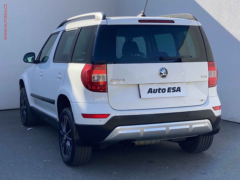 Škoda Yeti (2014) 2.0 TDi 4x4, DSG, xenon - fotka 6 z 17