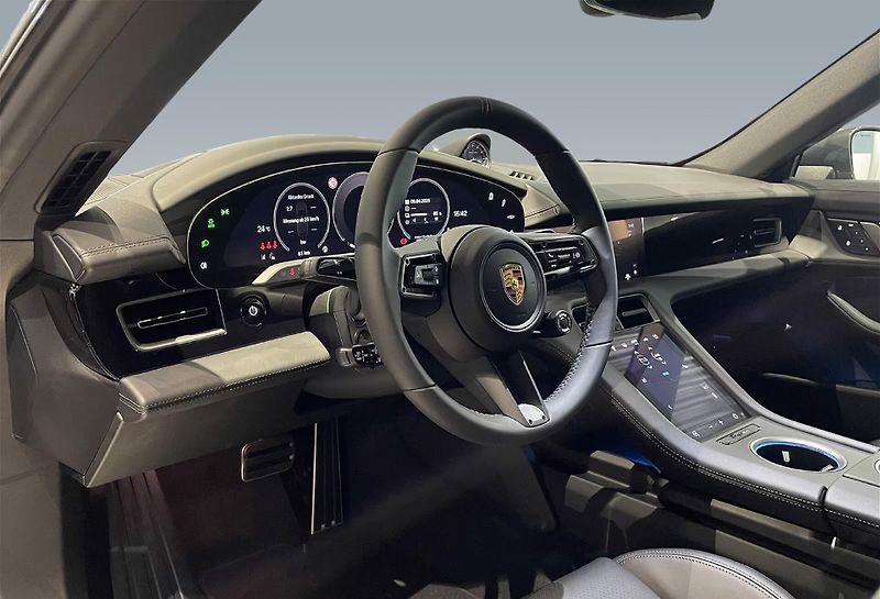 Porsche Taycan 4S Sport Turismo HuD BOSE 360 - fotka 12 z 23