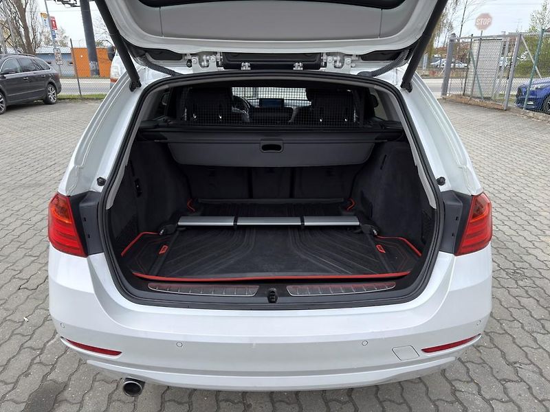 BMW Řada 3 320d 4x4 135 kW automat - fotka 9 z 22